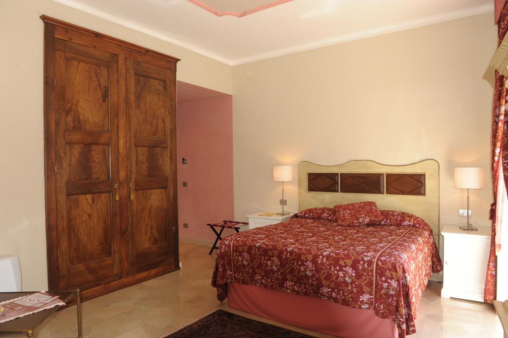 Relais Al Bel San Domenico Bed & Breakfast Alba  Room photo