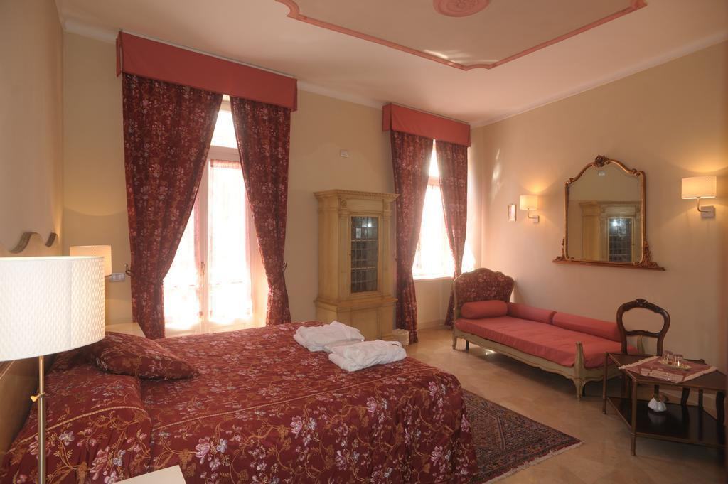 Relais Al Bel San Domenico Bed & Breakfast Alba  Room photo