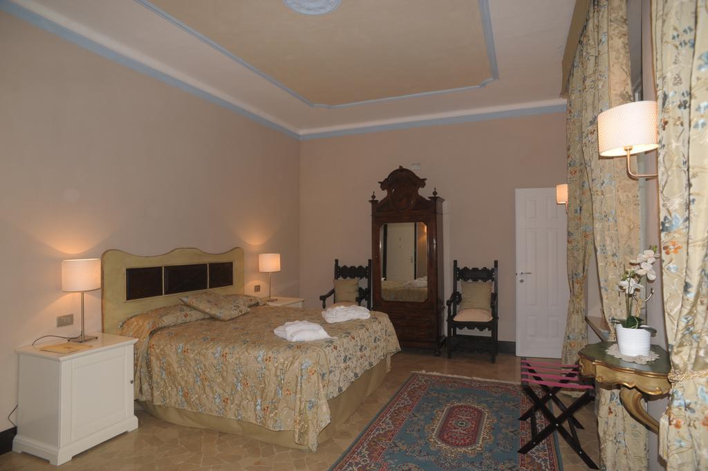 Relais Al Bel San Domenico Bed & Breakfast Alba  Room photo